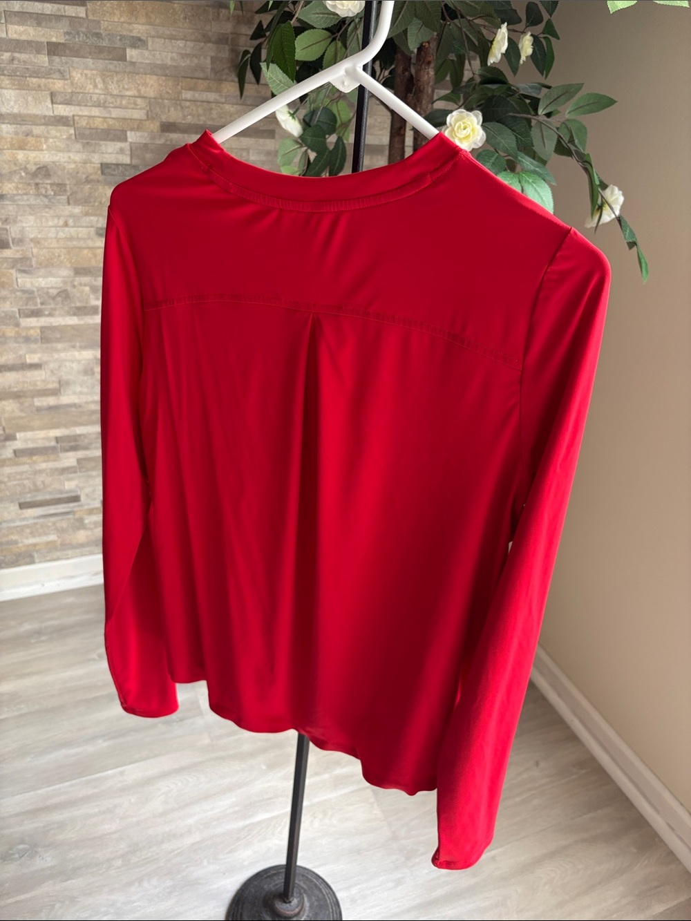 SPANX Red Long-Sleeve Women's Tee